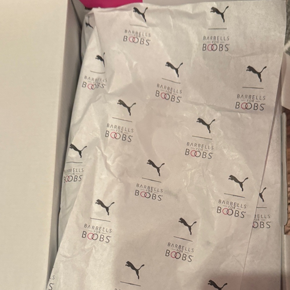 Puma mens Black and Pink Sneakers - Picture 9 of 13
